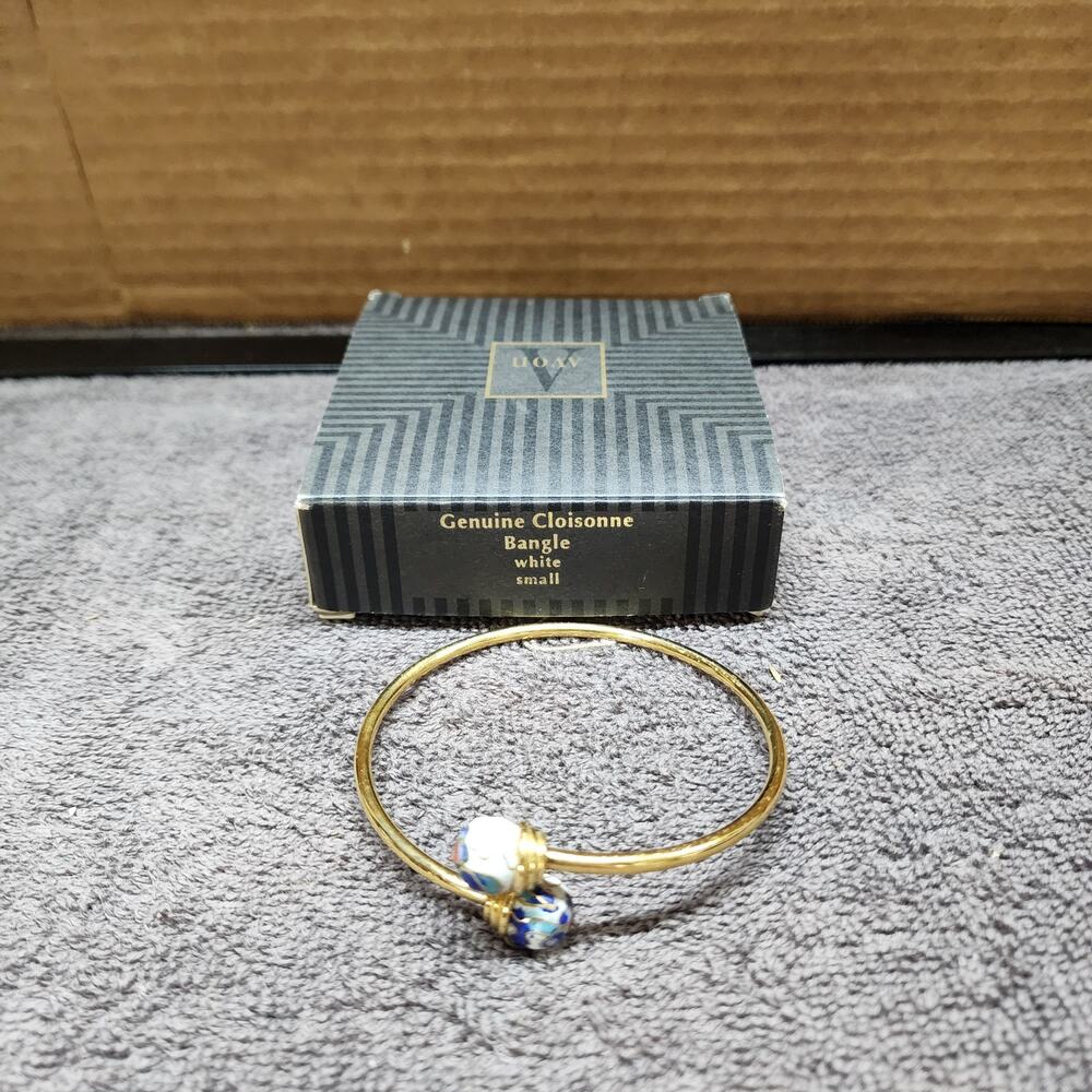 Vintage Avon small Cloisonne white bangle bracelet b34
